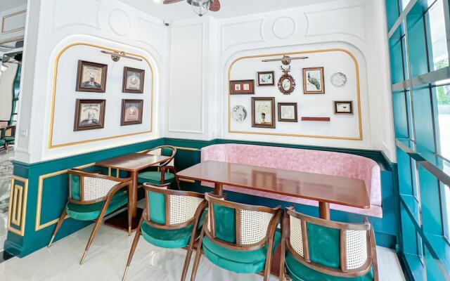 Marina Seaside Boutique Hotel