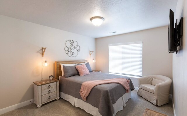 Sunset at Snow Canyon by RedAwning