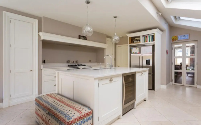 Rigault Road by Onefinestay