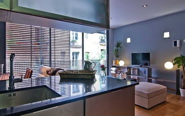 Gracia Pool Apartments Center