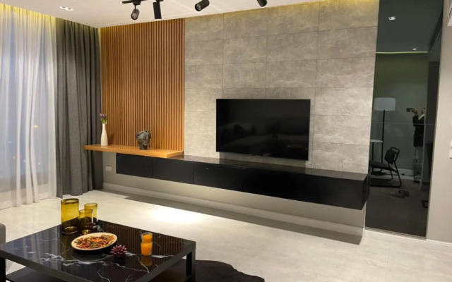 Midtown Penthouse with roof