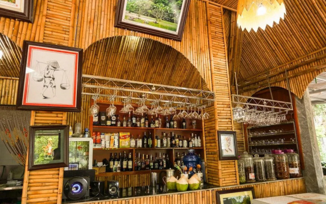 Quoc Khanh Bamboo Homestay - Hostel