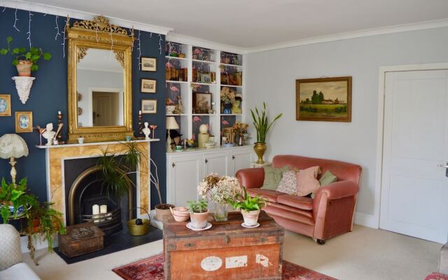 Georgian 2 Bedroom Apartment in Clifton