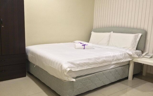 Victory G Hotel