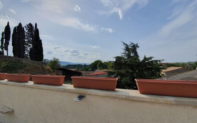 Spacious Villa With Private Swimming Pool in Marseillette