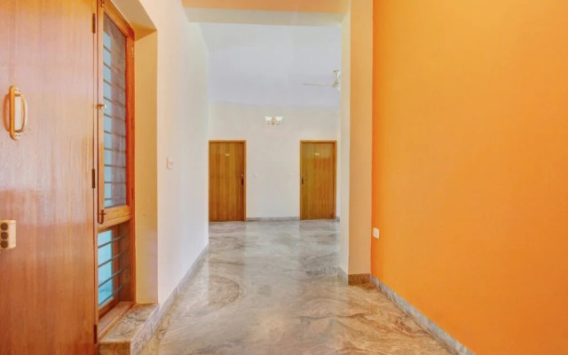 Green Suits By OYO Rooms