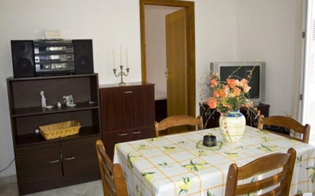 Nikša - 10 m From Beach - A2 Zeleni