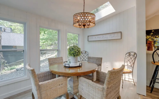 Spacious Decks & Dock: Margaritaville Home!