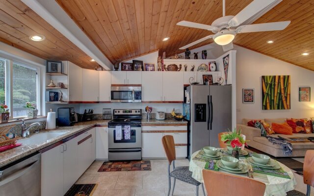 Aloha Ohia Hale 1 Bedroom Home by RedAwning