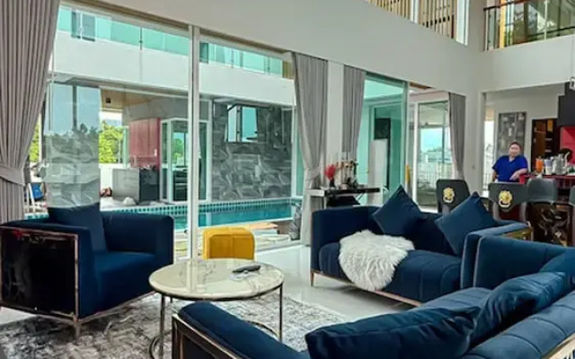 De Flourishing Hill Escape, Cha Am