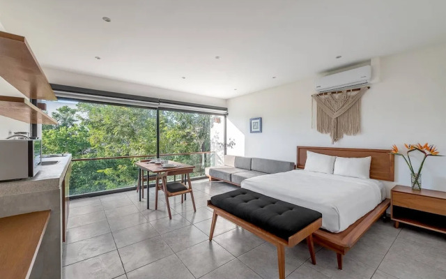 Great Located Spacious Loft W/amazing Rooftop Pool