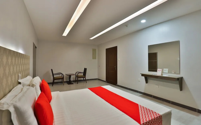 OYO 370 Inwan Residential Units