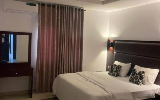 F-3 4bedroom Apartment