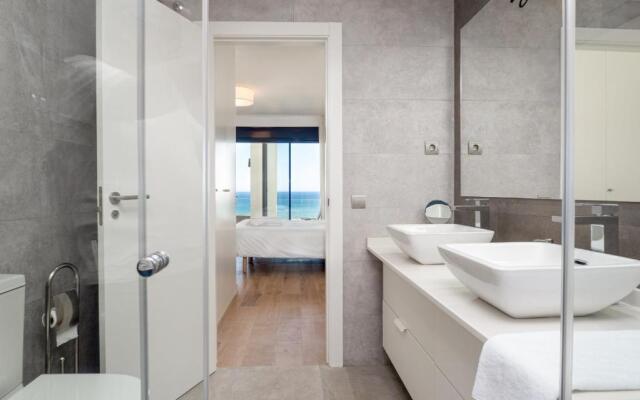 2226-Luxury sea view apartment