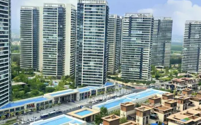 Zhonghai Vacation Homestay (Shantounan Railway Zhonghai Golden Coast Water Park)