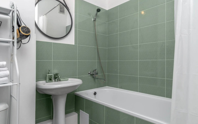 ТутЖивут на улице  Героя Владислава Посадского 16/1