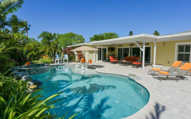 Palms By The Bay Apartment 3