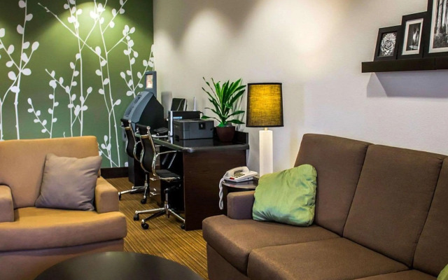 Sleep Inn & Suites