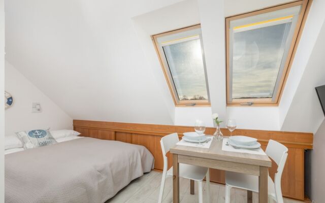 Promenada Apartment Mielno by Renters