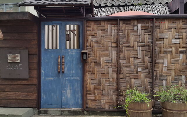 Baan Rare Guesthouse