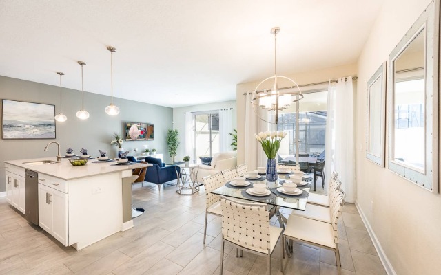 Spacious house near Disney with private pool