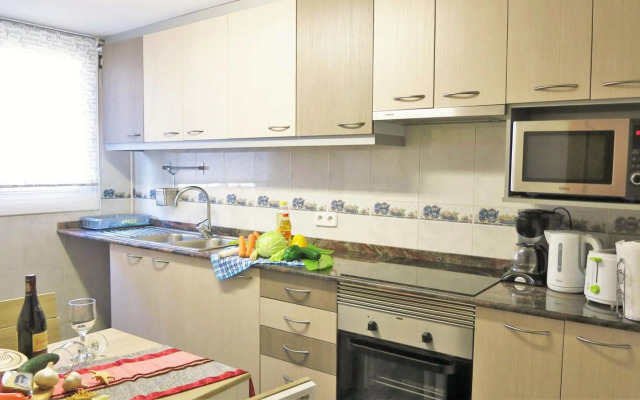 Bianca Seaview & Beach Apartment