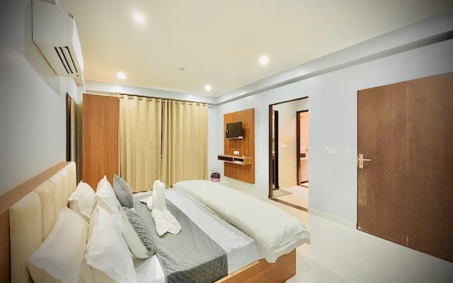 Hotel Grand Aana Inn