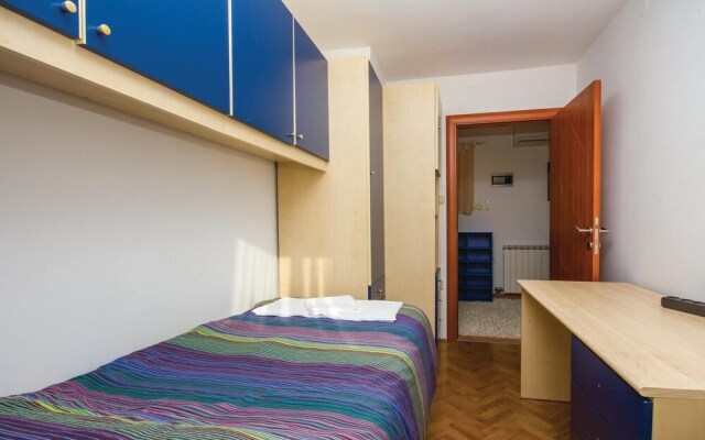 Stunning Home in Cavle With Wifi and 3 Bedrooms