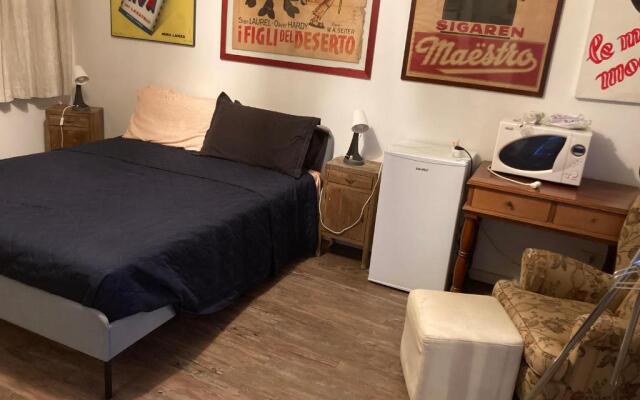 Room Saronno + B&B