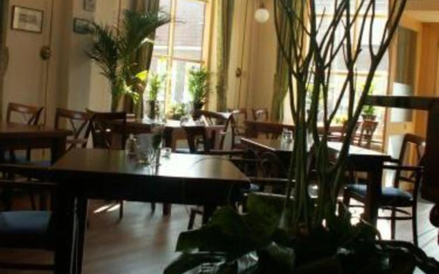 Hotel De Valk