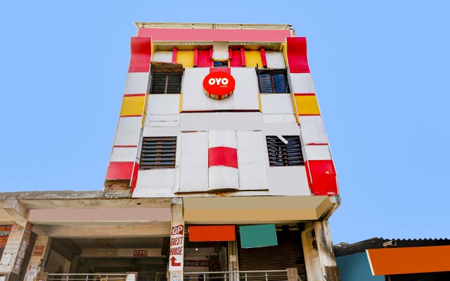 Oyo Flagship 92825 G P Guest House