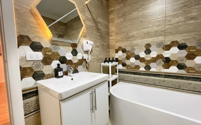 Spellbinding 2 BDR Apt. At The Giza Pyramid's Doorstep