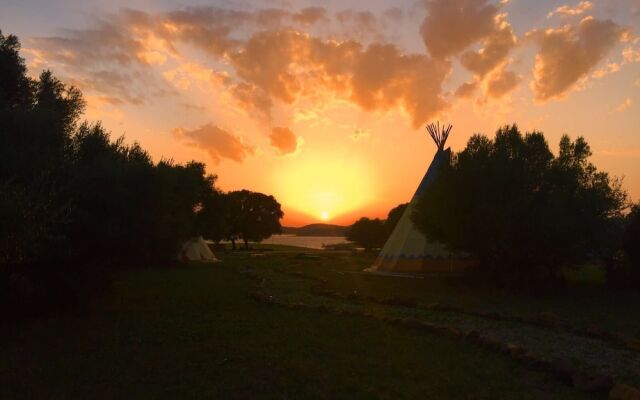 Wakana Lake Glamping