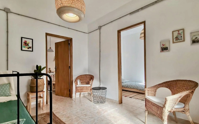 Algarve house, sun, terrace, views and barbecue