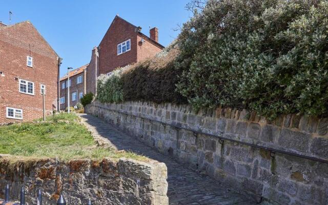 Host Stay Rock Cottage