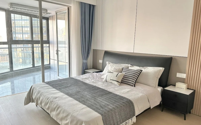 ZHome-Shanghai Shining River Apartment