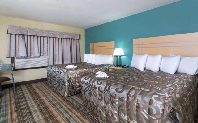 Ramada By Wyndham Edmonton Yellowhead Nw