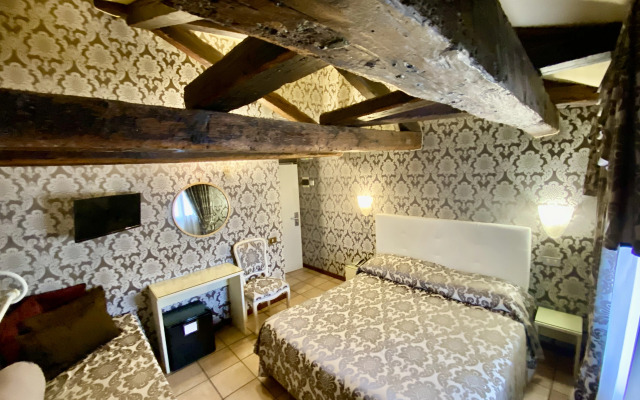 Hotel Bridge