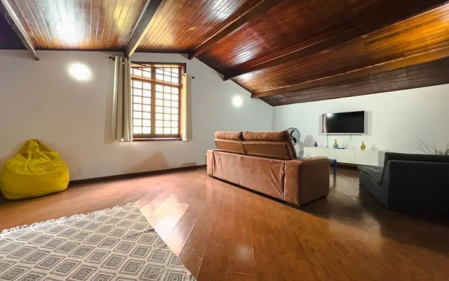 Casa espaçosa na Granja Viana