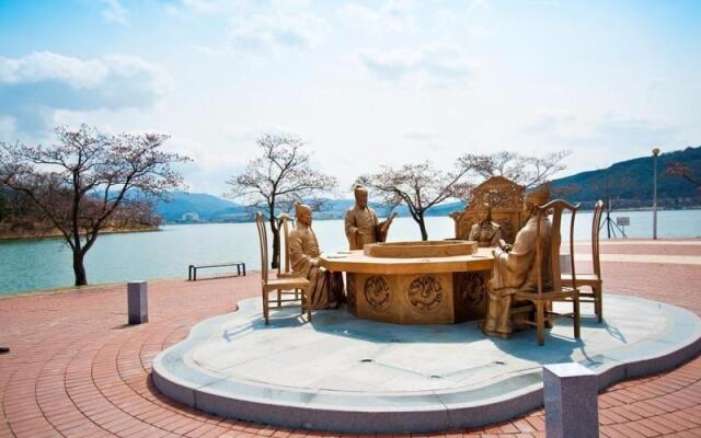 Gyeongju Some Spring Day Kids Pension