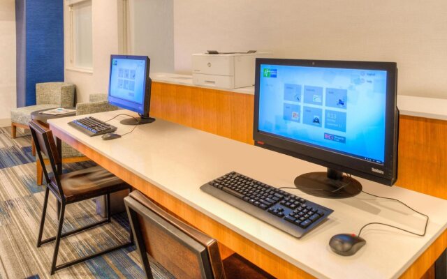 Holiday Inn Express Newberg - Wine Country by IHG