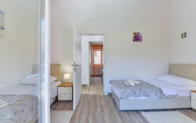Cascade villas with private garden and jacuzzi