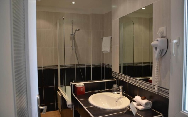 BRIT HOTEL Confort Le Revest Sainte Maxime