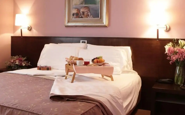 Hotel City