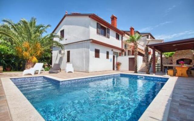 Holiday home Stinjan Prilaz Plazina