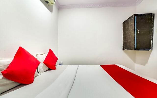 OYO 66982 Hotel Skyway Inn