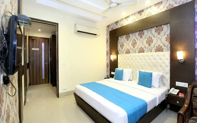 OYO 2107 Hotel Akash Continental
