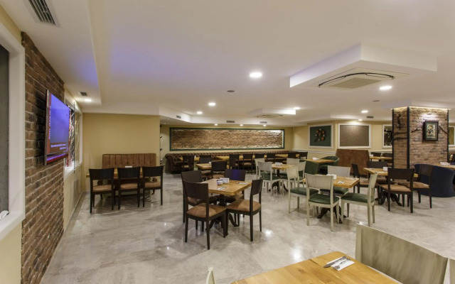 Hotel Antroyal