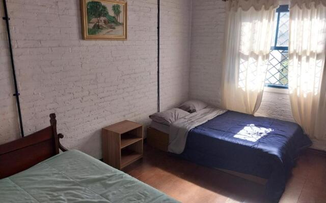 Passa Quatro- CASA INTEIRA RUSTICA para até 9 pessoas