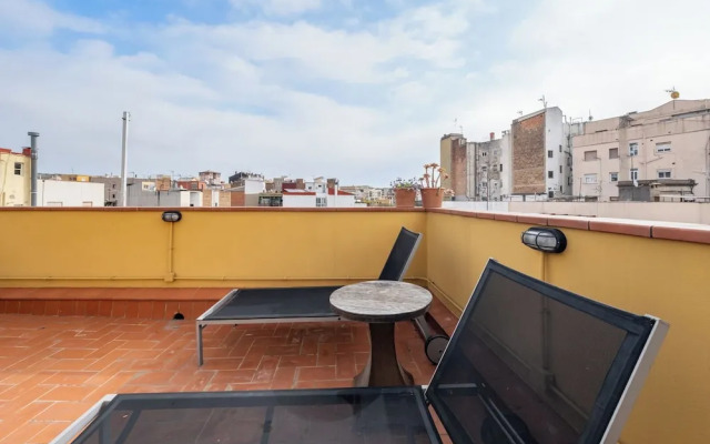 AinB Barcelona Sants Apartments